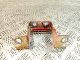 Петля крышки багажника левая Isuzu Rodeo 1989-1997
