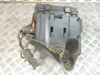 Блок предохранителей моторный Jeep Grand cherokee (wk2) 2010-2021