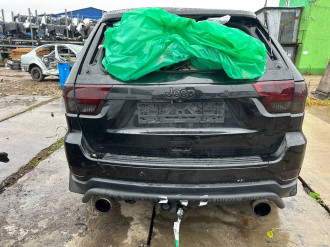 В разборе Jeep Grand cherokee (wk2) 2010-2021