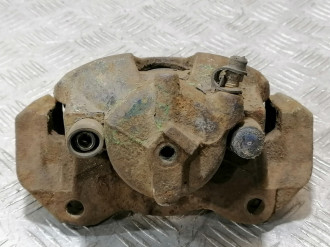 Суппорт передний правый Opel Zafira A