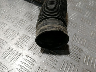 Патрубок воздушного фильтра Opel Zafira B