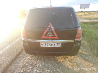 В разборе Opel Zafira B