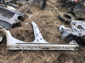 Порог со стойкой правой Opel Corsa D