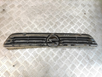 Решетка радиатора Opel Astra G