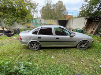 В разборе Opel Vectra B