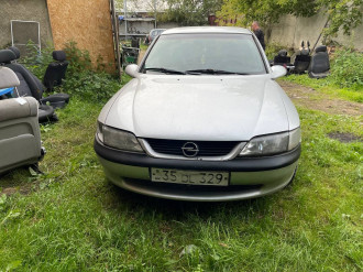 В разборе Opel Vectra B
