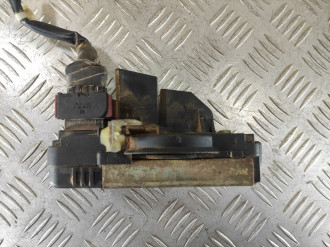 Замок двери передней правой Opel Vectra B