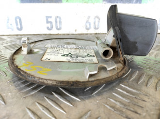 Лючок бензобака Opel Vectra B