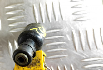 Форсунка двигателя Opel Vectra B