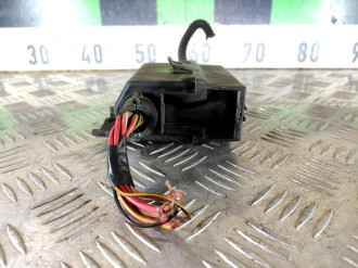 Блок предохранителей моторный Opel Vectra B