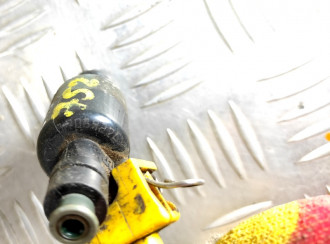 Форсунка двигателя Opel Vectra B