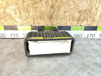 Подушка безопасности в торпедо Opel Vectra B