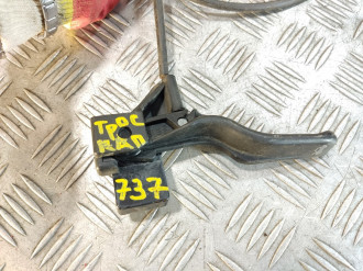 Трос открывания капота Opel Vectra B