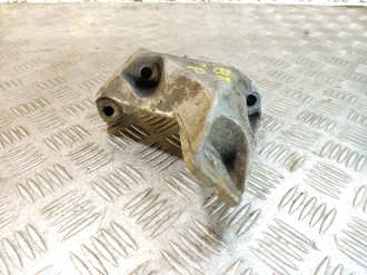 Кронштейн двигателя Opel Vectra B
