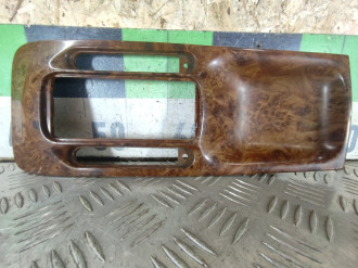 Рамка кулисы кпп Opel Omega B