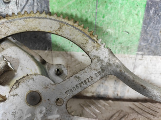 Стеклоподъемник задний правый Opel Astra G