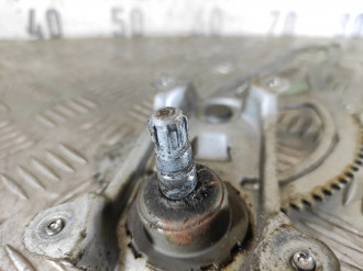 Стеклоподъемник задний правый Opel Astra G