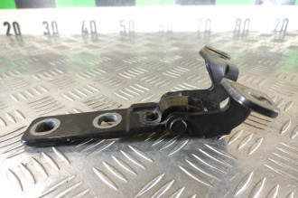 Петля багажника левая Opel Vectra B