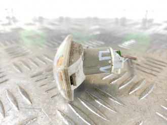 Повторитель в крыло левый Opel Astra H