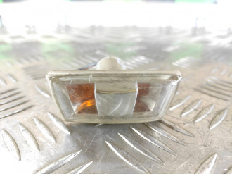 Повторитель в крыло левый Opel Astra H