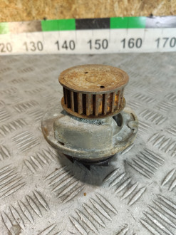 Насос водяной помпа Opel Vectra B