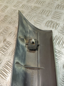 Обшивка стойки правая Opel Vectra B