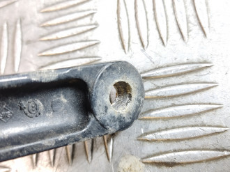 Поводок стеклоочистителя передний левый Opel Vectra B