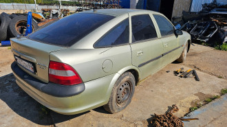 В разборе Opel Vectra B