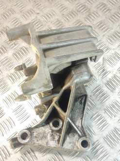 Опора кпп Opel Vectra B
