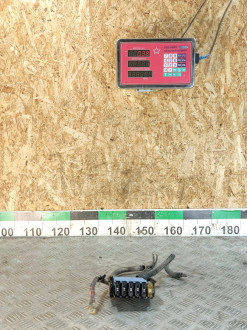 Блок предохранителей на батареи Opel Vectra B