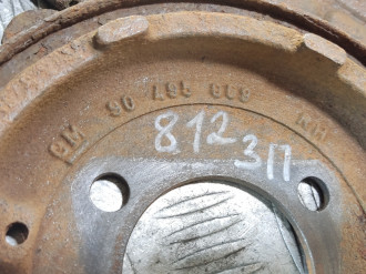 Щит опорный Opel Vectra B