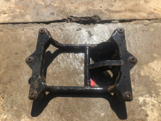 Кронштейн кпп Land rover Range rover iii 2002-2012