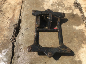 Кронштейн кпп Land rover Range rover iii 2002-2012