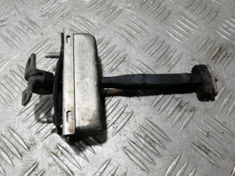 Ограничитель двери задний Land rover Discovery 3 2004-2009