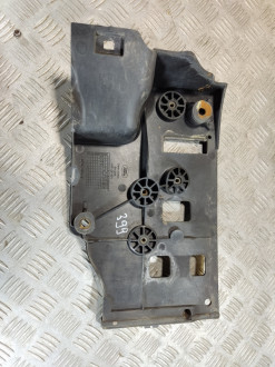 Крепление аккумулятора Land rover Range rover sport 2005-2012