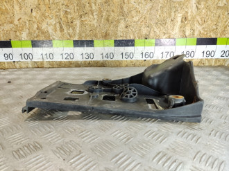 Крепление аккумулятора Land rover Range rover sport 2005-2012