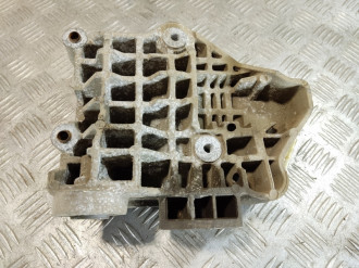 Кронштейн генератора Land rover Range rover sport 2005-2012