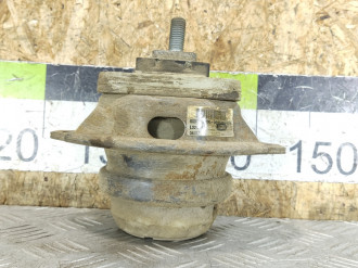 Опора двигателя левая Land rover Range rover sport 2005-2012