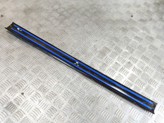 Молдинг крыши правый Land rover Discovery 3 2004-2009