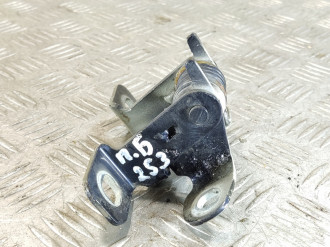 Петля багажника правая Land rover Discovery 3 2004-2009