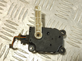 Моторчик заслонки отопителя Land rover Discovery 3 2004-2009