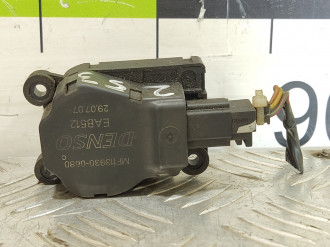 Моторчик заслонки отопителя Land rover Discovery 3 2004-2009