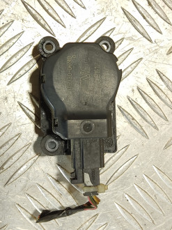 Моторчик заслонки отопителя Land rover Discovery 3 2004-2009