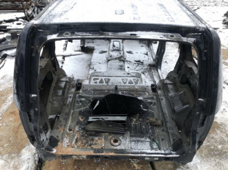 Панель задняя Land rover Discovery 3 2004-2009