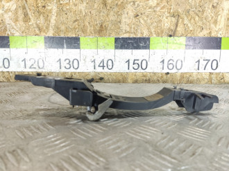 Кронштейн ручки передней правой Land rover Discovery 3 2004-2009