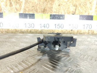 Кронштейн ручки передней правой Land rover Discovery 3 2004-2009