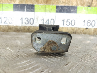 Петля двери задней правой верхняя Land rover Discovery 3 2004-2009