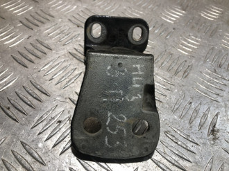 Петля двери задней правой нижняя Land rover Discovery 3 2004-2009