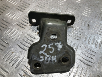 Петля двери задней правой нижняя Land rover Freelander 1998-2006