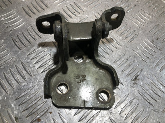 Петля двери задней правой нижняя Land rover Freelander 1998-2006